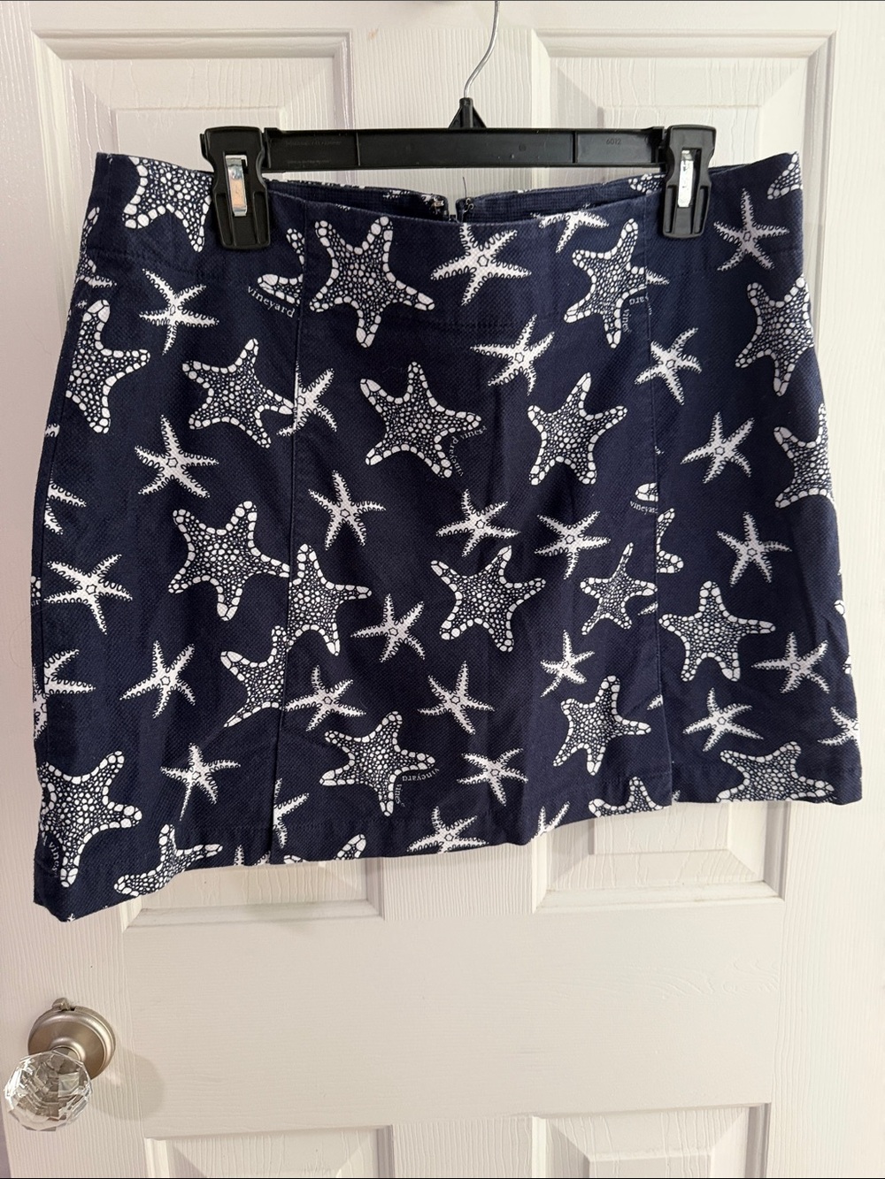 Vineyard Vines Navy Starfish Print Skort with White Motif